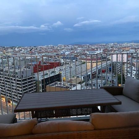 Stunning View Over Vienna In City Center Appartement Buitenkant foto